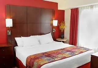 Hotel By Marriott