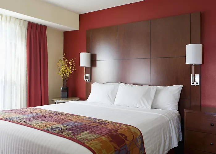Hotel By Marriott