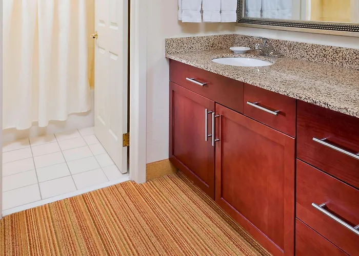 By Marriott 3* Peoria