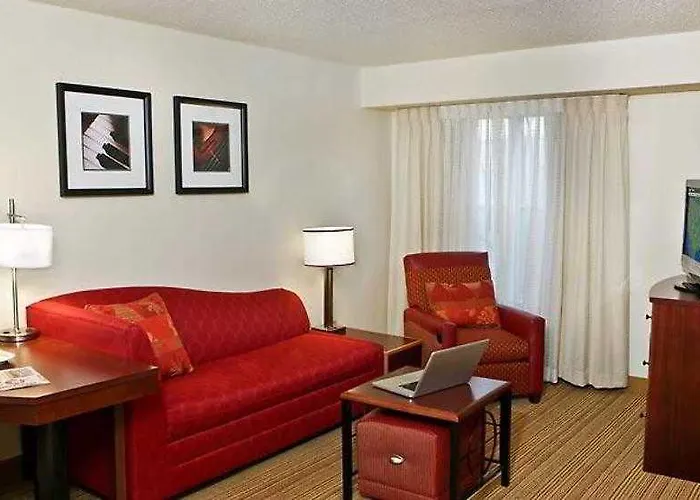 Hotel By Marriott 3*